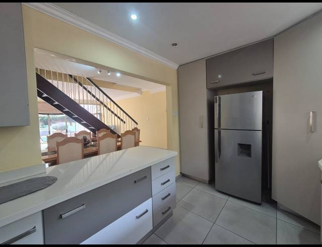 2 BEDROOM SECTIONAL TITLE FOR SALE IN THREE RIVERS PROPER